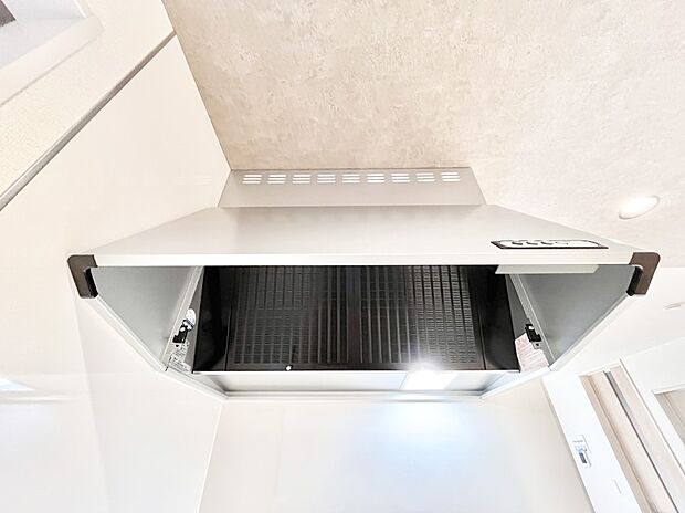 【その他設備(レンジフード)】基本的なお手入れはフィルターのみ！お手入れのしやすさも魅力です。