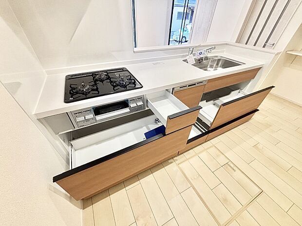 【その他設備(スライド収納)】使いやすさを優先したスライド式収納タイプ！