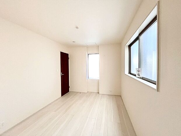 【その他設備(納戸)】納戸は個室としてもお使いいただけます  