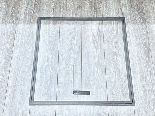 【その他設備(床下収納)】床下収納付き！日用品・非常用品の収納にも大活躍。