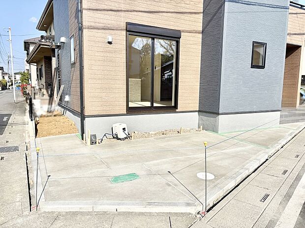 【駐車場】生活に欠かせない駐車スペース。　