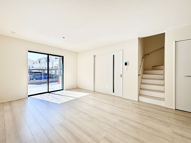 【ダイニング】家族が自然と集まる憩いのスペースになりそう　