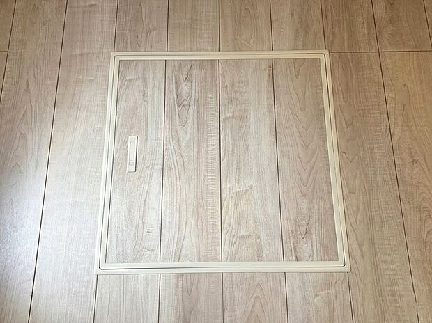 【その他設備(床下収納)】床下収納付き！日用品・非常用品の収納にも大活躍。