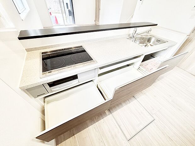 【その他設備(スライド収納)】使いやすさを優先したスライド式収納タイプ！