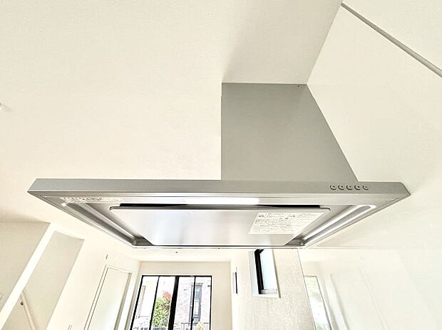 【その他設備(レンジフード)】基本的なお手入れはフィルターのみ!お手入れのしやすさも魅力です。