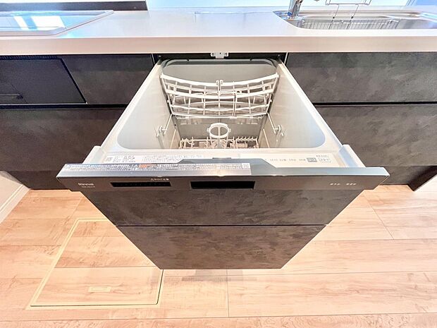 【その他設備(食洗機)】面倒なお片づけは食洗機にお任せ!家事の負担が減って、時間にも気持ちにもゆとりができます。