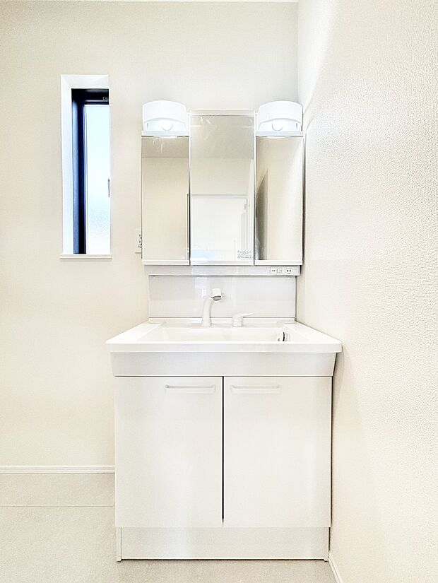 【洗面台・洗面所】収納力と機能性に優れた洗面化粧台