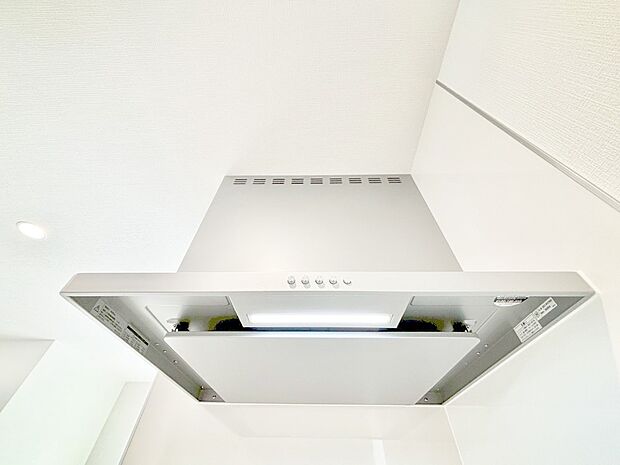 【その他設備(レンジフード)】基本的なお手入れはフィルターのみ！お手入れのしやすさも魅力です。