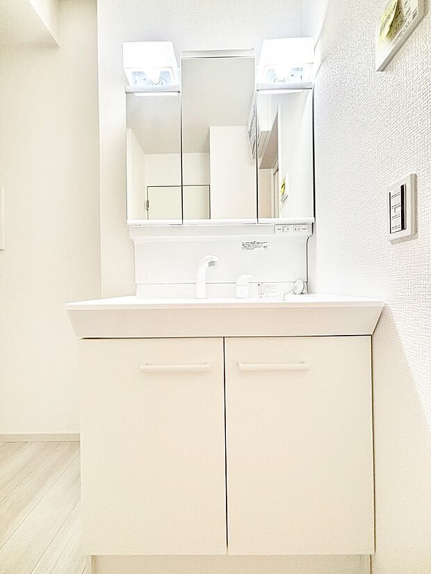 【洗面台・洗面所】収納力と機能性に優れた洗面化粧台