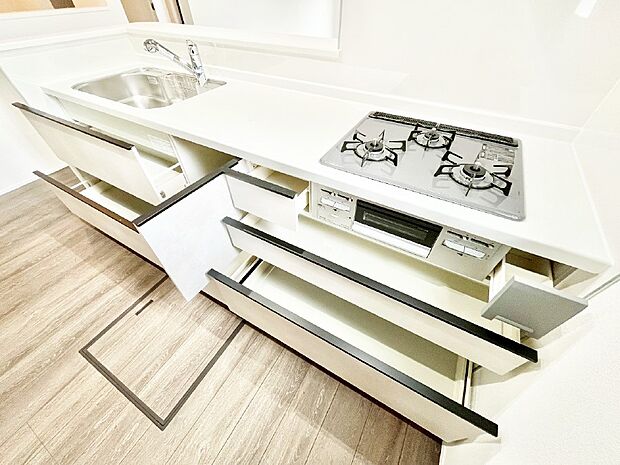 【その他設備(スライド収納)】使いやすさを優先したスライド式収納タイプ！