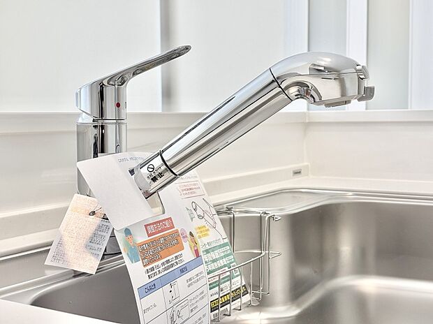 【その他設備(浄水器)】いつでも清潔なおいしいお水を。一つの水栓で水道水と浄水を使い分け。