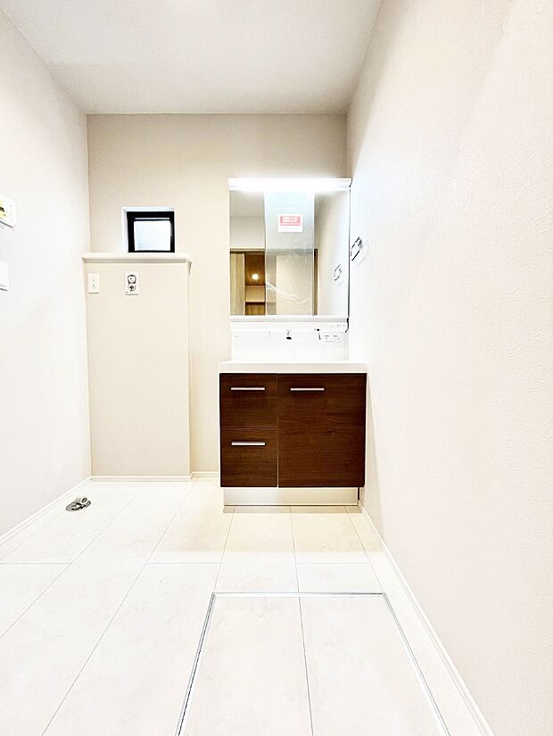 【洗面台・洗面所】収納力と機能性に優れた洗面化粧台