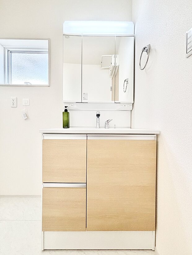 【洗面台・洗面所】収納力と機能性に優れた洗面化粧台