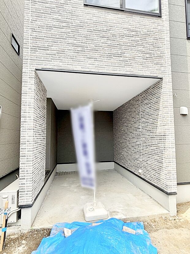 【駐車場】ビルトインタイプは大切なお車を傷や汚れから守ることができます。