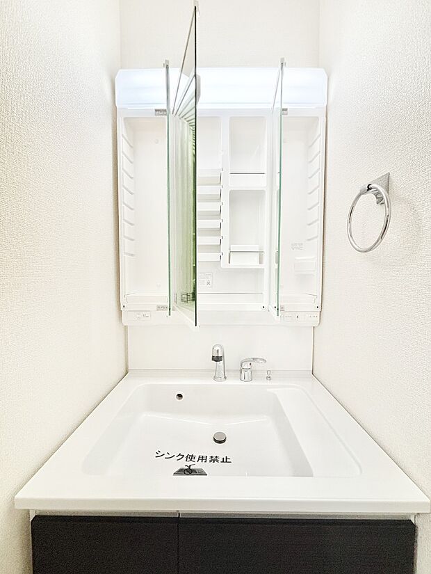 【冷暖房・空調設備(浴室換気乾燥機リモコン)】浴室涼風暖房換気乾燥機付きなので、お天気が悪い日のお洗濯も安心!