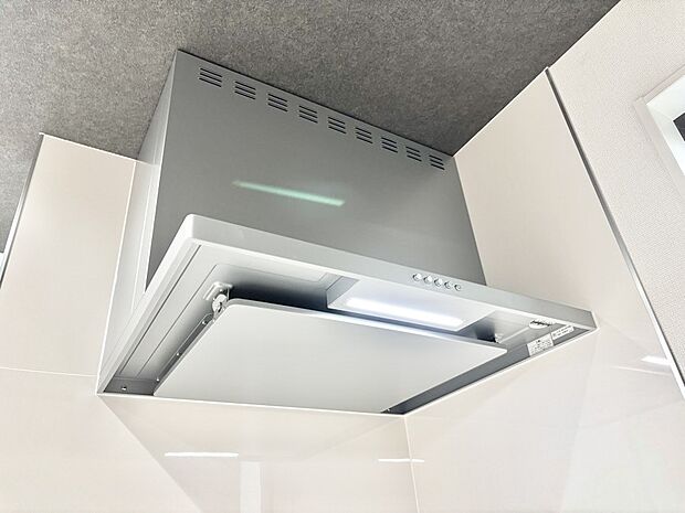 【その他設備(レンジフード)】基本的なお手入れはフィルターのみ!お手入れのしやすさも魅力です。
