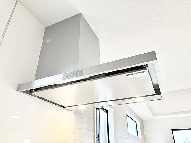 【その他設備(レンジフード)】基本的なお手入れはフィルターのみ!お手入れのしやすさも魅力です。