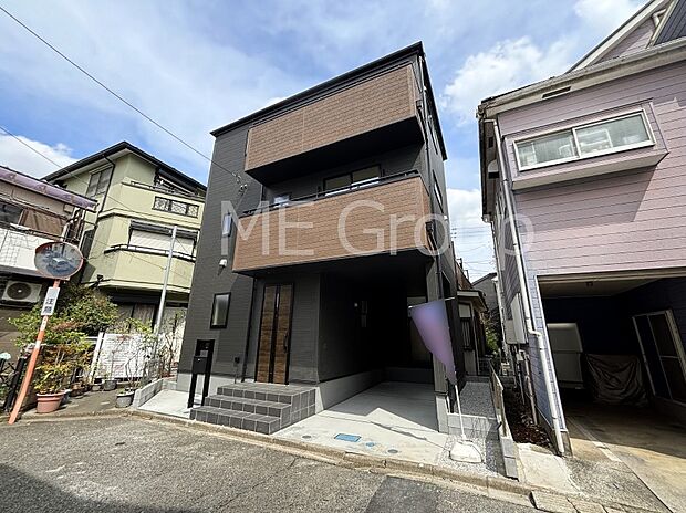 【現地外観写真】たっぷりの陽光と心地よい風が舞い込む住まい