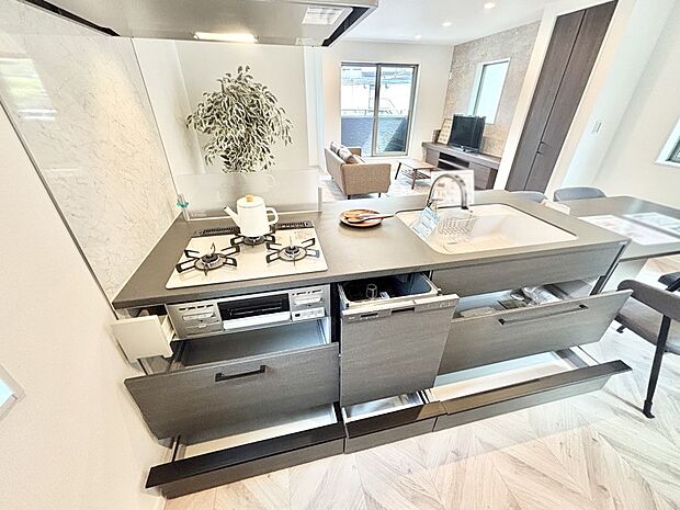 【その他設備(スライド収納)】使いやすさを優先したスライド式収納タイプ！