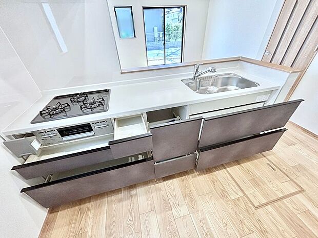 【その他設備(スライド収納)】使いやすさを優先したスライド式収納タイプ！