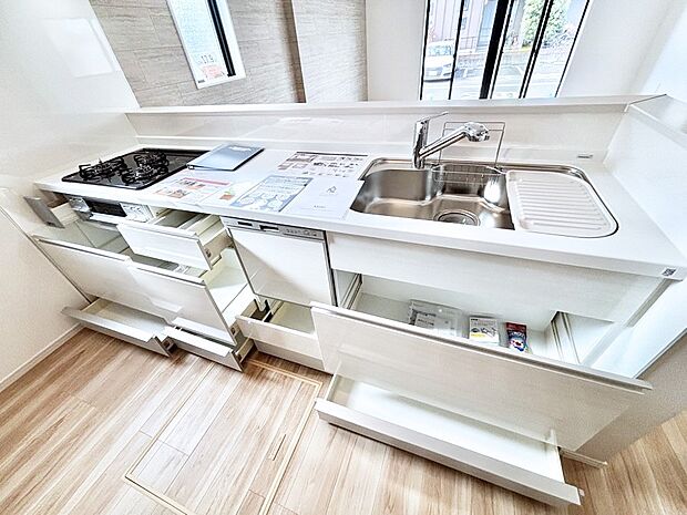 【その他設備(スライド収納)】使いやすさを優先したスライド式収納タイプ！