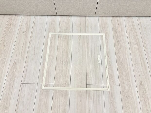 【その他設備(床下収納)】床下収納付き！日用品・非常用品の収納にも大活躍。