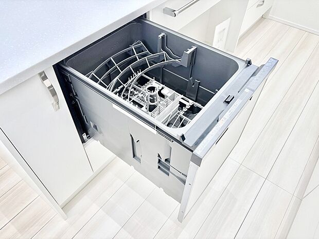 【その他設備(食洗機)】面倒なお片づけは食洗機にお任せ!家事の負担が減って、時間にも気持ちにもゆとりができます。