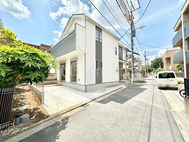 【前面道路含む現地写真】堂々完成!! ここから始まる新生活を応援いたします!