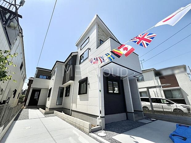 【現地外観写真】たっぷりの陽光と心地よい風が舞い込む住まい