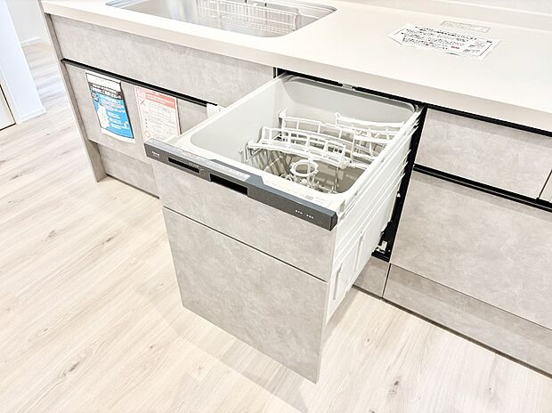 【その他設備(食洗機)】面倒なお片づけは食洗機にお任せ!家事の負担が減って、時間にも気持ちにもゆとりができます。
