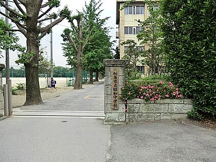 加須市立昭和中学校 1603m(21分)