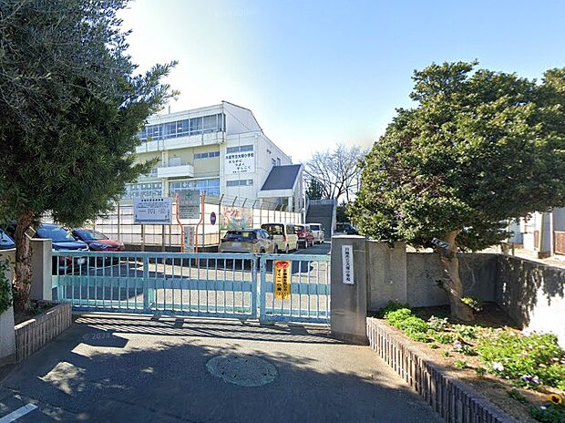 川越市立大塚小学校(約492m)