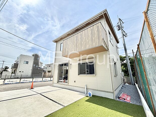 【現地外観写真】たっぷりの陽光と心地よい風が舞い込む住まい