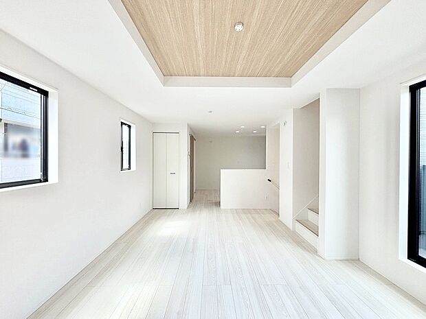 【ダイニング】ご家族が自然と集まり、賑やかな笑い声で包まれる憩いの空間になりそうですね！