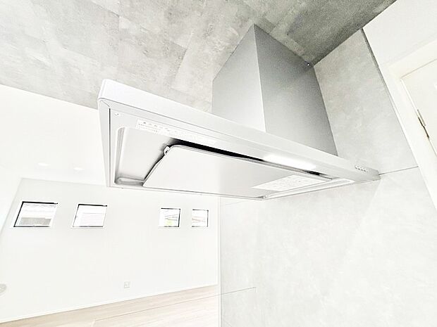 【その他設備(レンジフード)】基本的なお手入れはフィルターのみ！お手入れのしやすさも魅力です。