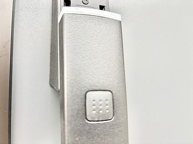 【玄関】ラクラク開錠！スマートコントロールキー。