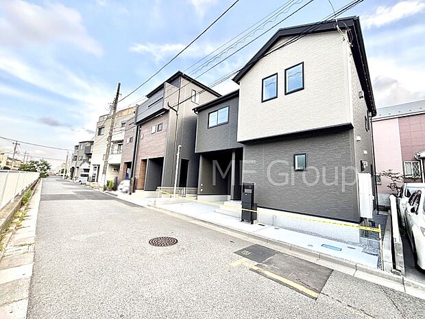 【前面道路含む現地写真】前面道路はきちんと整備されています