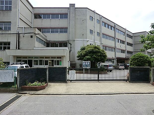 松戸市立八ケ崎小学校（約320m・徒歩4分）