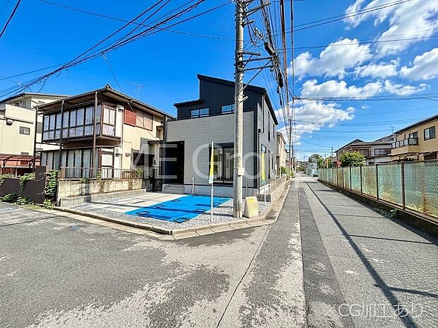 【前面道路含む現地写真】陽光あふれる角地に堂々完成！ここから始まる新生活を応援いたします！ 