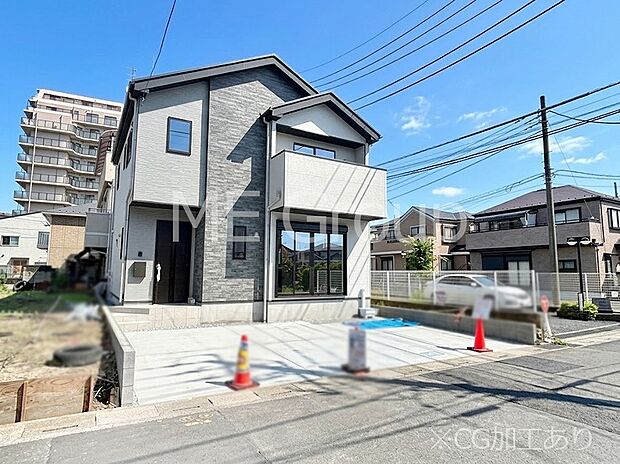 【現地外観写真】暮らしやすさと居心地の良さにこだわったシンプルで飽きのこないデザイン !