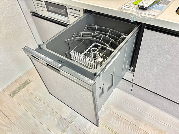 【その他設備(食洗機)】面倒なお片づけは食洗機にお任せ！家事の負担が減って、時間にも気持ちにもゆとりができます。