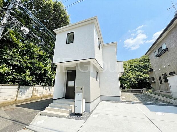 【現地外観写真】たっぷりの陽光と心地よい風が舞い込む住まい