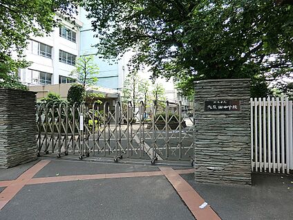 練馬区立大泉西中学校 350m