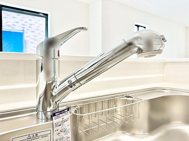 【その他設備(キッチン水栓)】スタイリッシュなデザインのキッチン水栓  