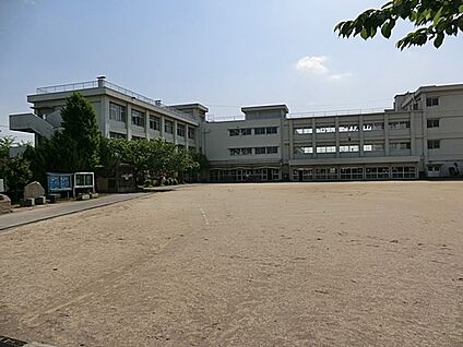川越市立大東西小学校 775m