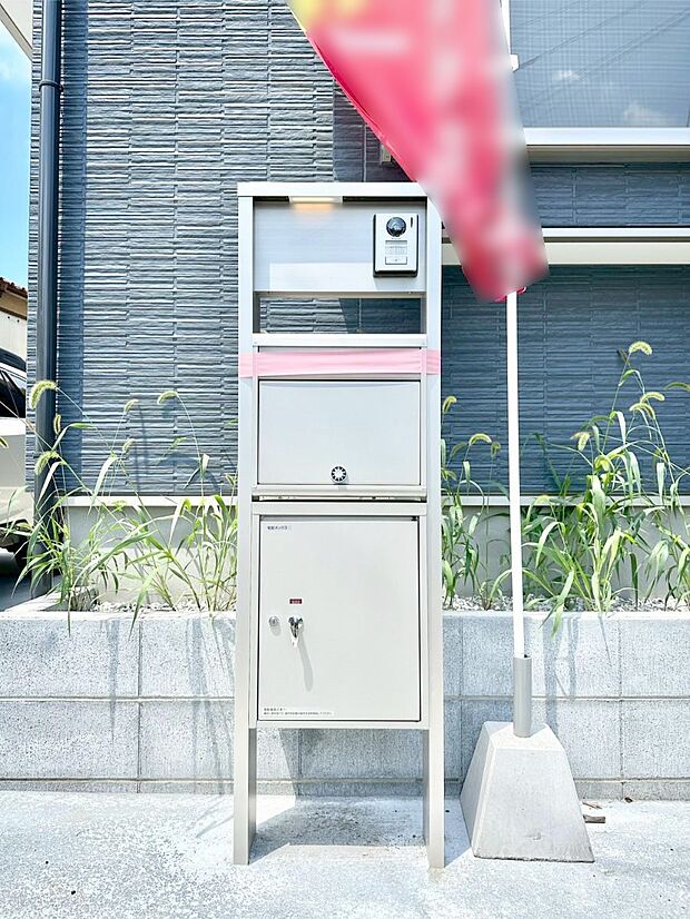 【その他現地】表札・インターホン・ポストをひとつに集約