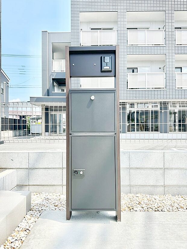 【その他現地】留守時の荷物の受け取りに便利な宅配ボックス