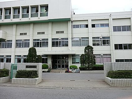 川口市立神根中学校 2700m