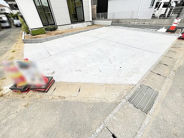 【駐車場】生活に欠かせない駐車スペース。