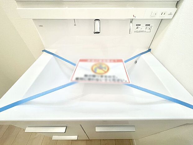【その他設備(ハンドシャワー水栓)】ハンドシャワー付き!使いやすい洗面台。